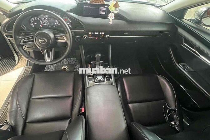 Mazda Mazda 3 Luxury Trắng Xăng