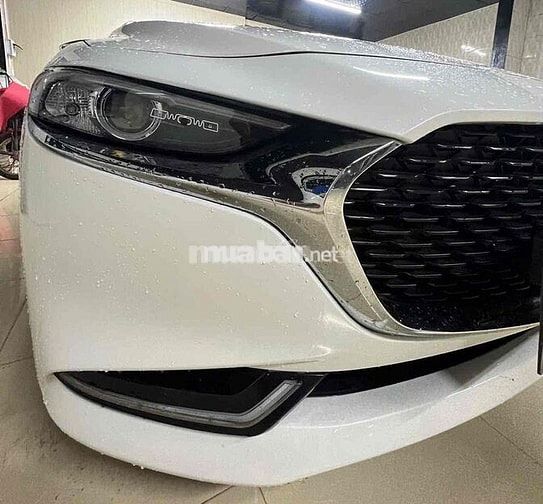 Mazda Mazda 3 Luxury Trắng Xăng