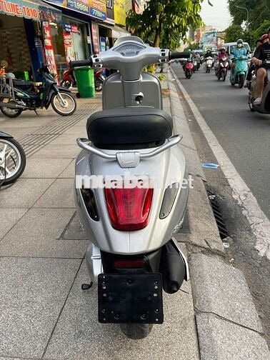 Piaggio Vespa Sprint 3V 2016 Bạc