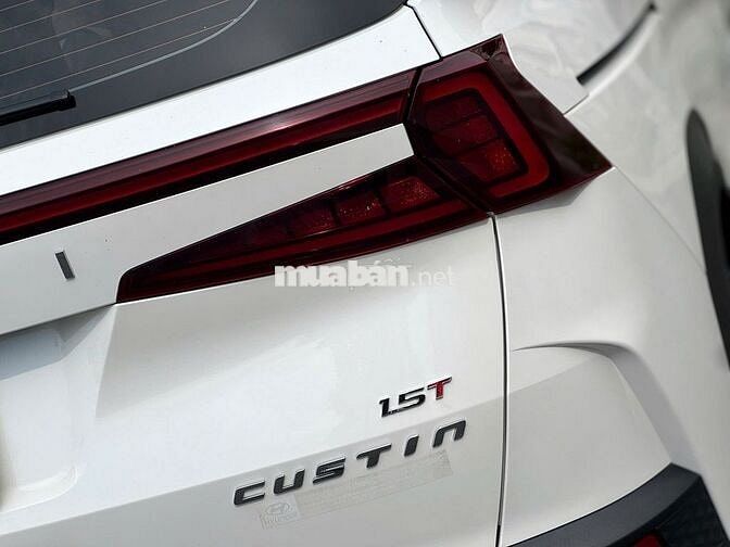 Hyundai Custin 2023 1.5 tiêu chuẩn Trắng chuẩn 8v