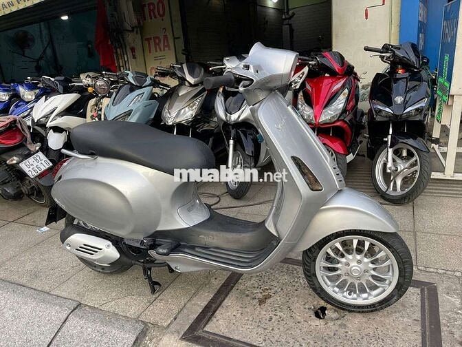 Piaggio Vespa Sprint 3V 2016 Bạc