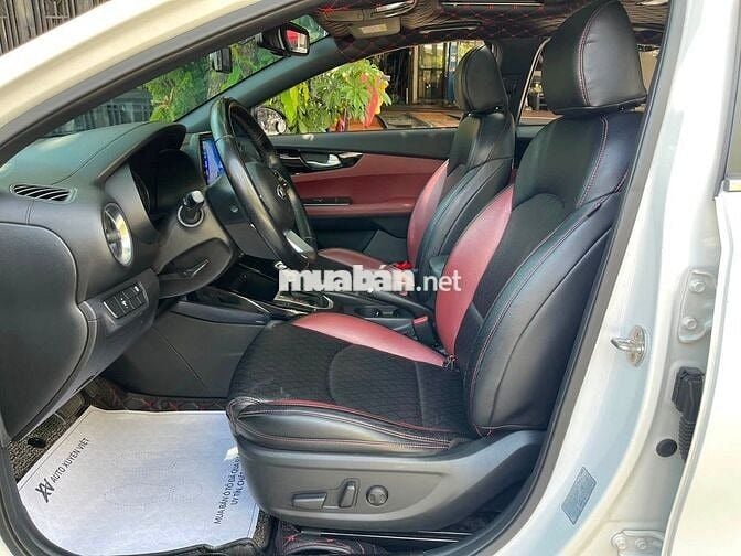 Kia Cerato 2.0AT Premium 2019 Trắng Tự động