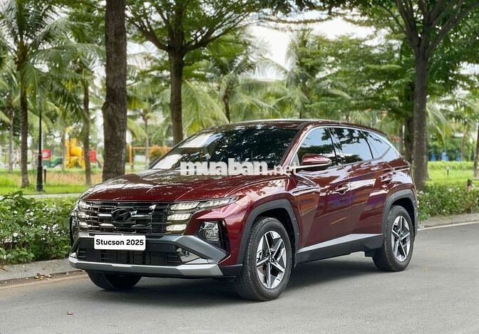 Hyundai Tucson Xăng đặc biệt 2025 9500 km Đỏ