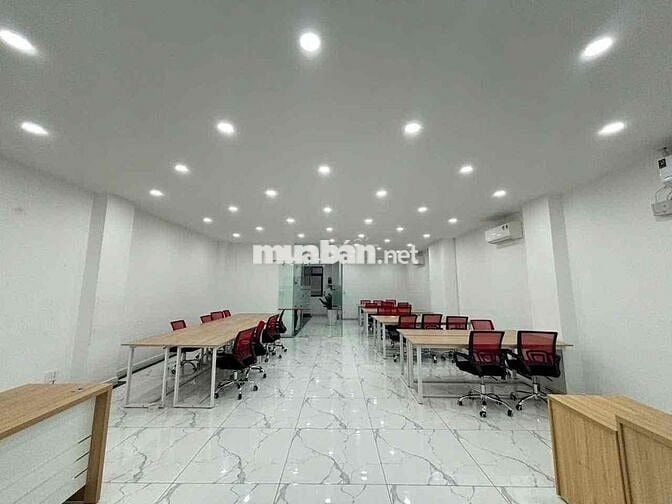 Cho thuê văn phòng KĐT Vạn Phúc 100m2 full nội thất, 15 triệu/tháng