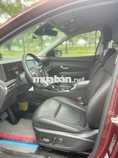 Hyundai Tucson Xăng đặc biệt 2025 9500 km Đỏ