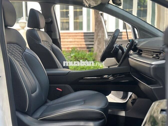 Hyundai Custin 1.5 Cao Cấp 2025 Trắng 20.000 km