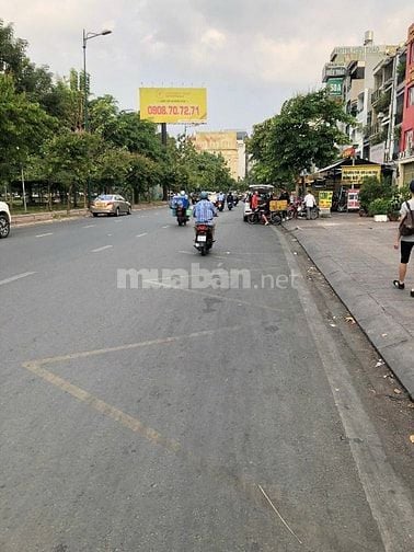     Chính chủ bán nhà mặt tiền Bạch Đằng – Gần sân bay TSN – Đang có t