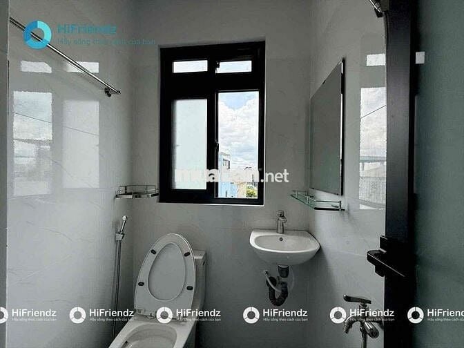 CHO THUÊ PHÒNG MỚI XÂY CÓ GÁC CỬA SỔ TRỜI ĐẠI HỌC NGUYỄN TẤT THÀNH