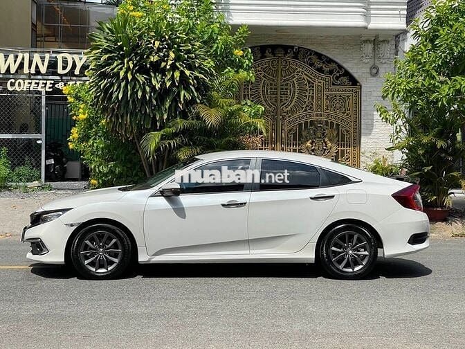 Honda Civic G 1.8AT 2020 Trắng Tự động