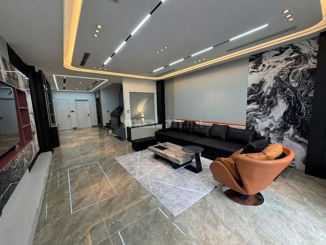 Bán nhà Lạc Long Quân 60m2, 6 tầng có thang máy, đường ô tô