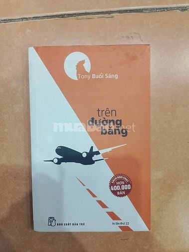 Sách - Trên Đường Băng (Tony Buổi Sáng)