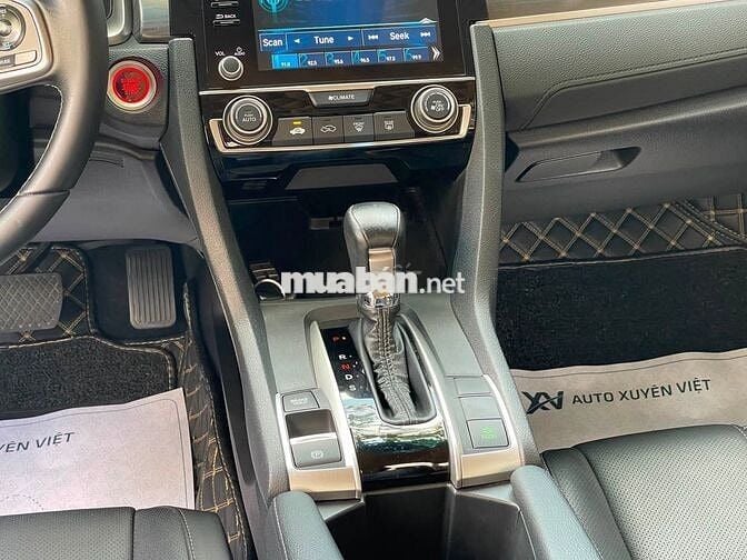 Honda Civic G 1.8AT 2020 Trắng Tự động