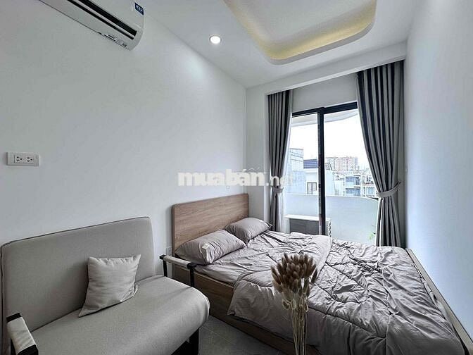 CĂN HỘ BAN CÔNG RỘNG 35m2 - FULL NỘI THẤT - NGAY CÔNG VIÊN LÀNG HOA