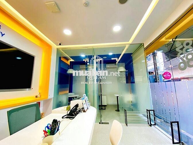 Nguyên căn góc 2MT Thành Thái, Q10. Dt: 16x4,3m, Kc: trệt 3 lầu.