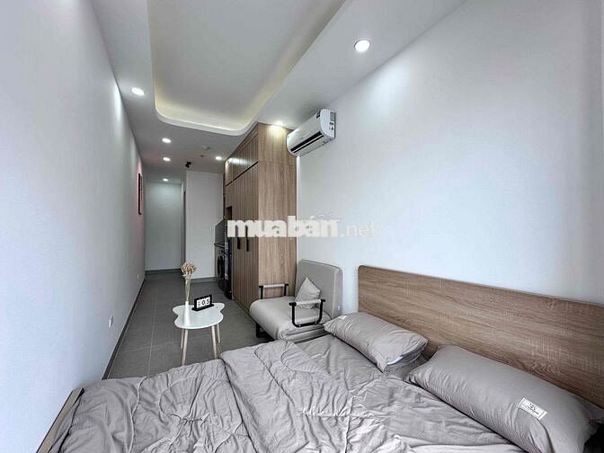 CĂN HỘ BAN CÔNG RỘNG 35m2 - FULL NỘI THẤT - NGAY CÔNG VIÊN LÀNG HOA
