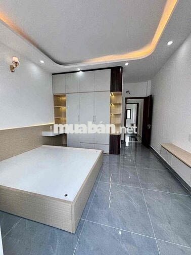nhà mới 💯 4 tầng 5pn 5wc sân thượng, hẻm xe đỗ cửa gần chợ Bình Thành