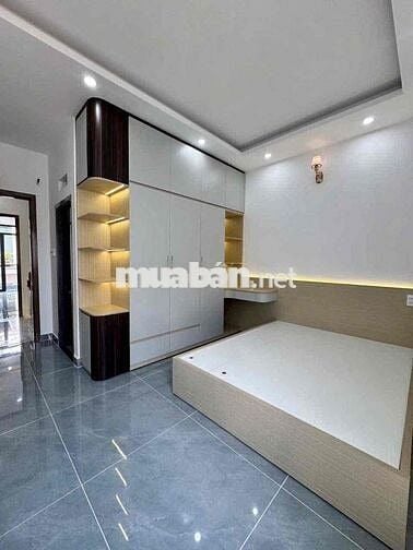 nhà mới 💯 4 tầng 5pn 5wc sân thượng, hẻm xe đỗ cửa gần chợ Bình Thành