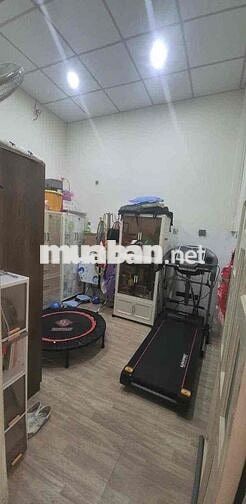 Nhà bán DT 3m70x15m5 nở hậu 4m5 .1 lầu 3 P .2 wc P1 Q8