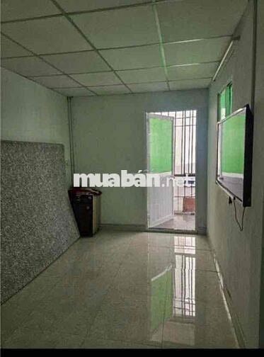 Cho thuê nhà nguyên căn.trệt 2 lầu 2pn2wc ( CMT8 p10 Q10)