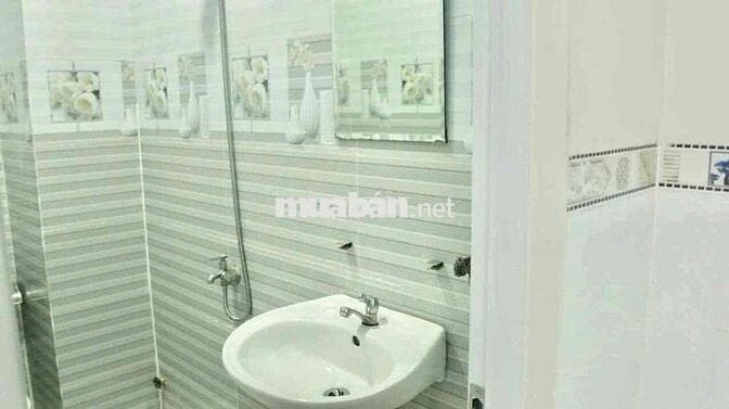 Cho Thuê Nhà Căn Góc 1T1L 2PN4Wc Đường Lê Văn Chí Oto Đậu Cửa