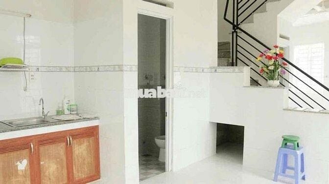Cho Thuê Nhà Căn Góc 1T1L 2PN4Wc Đường Lê Văn Chí Oto Đậu Cửa