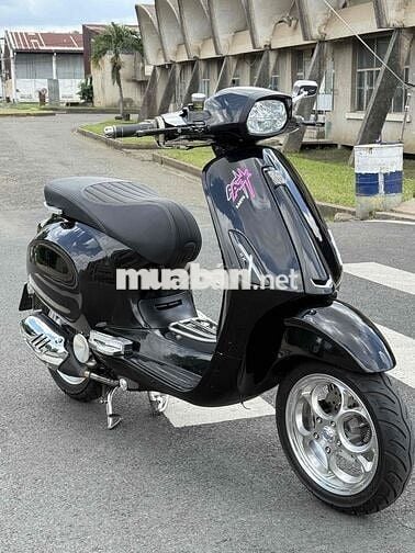 Piaggio Vespa Sprint 150CC Đen Tự động