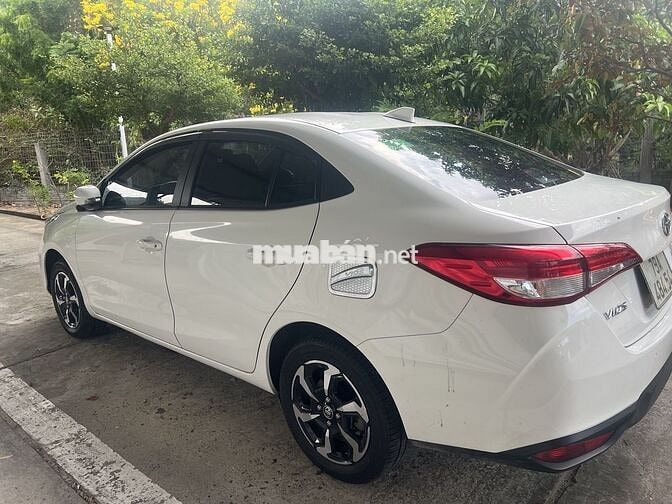 Toyota Vios E CVT 2023 Trắng Tự động