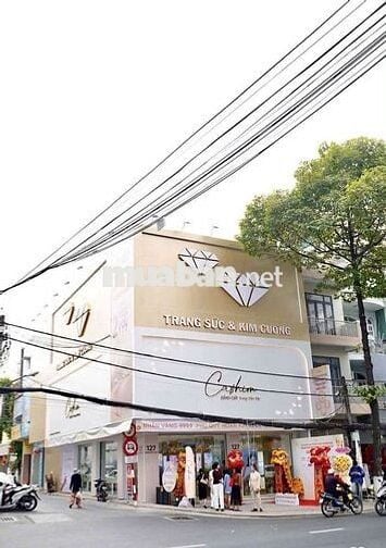 Cho thuê nhà góc mặt tiền Trần Hưng Đạo