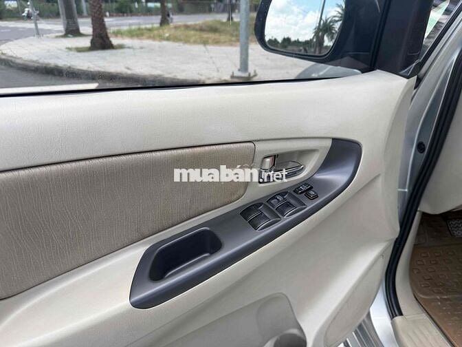 Toyota Innova 2016 Số sàn Bạc
