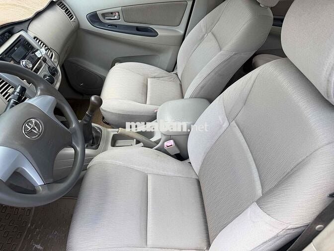 Toyota Innova 2016 Số sàn Bạc