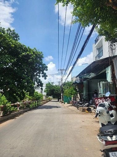 Nhà mặt tiền 4x30 Chiến Lược, BÌnh Tân