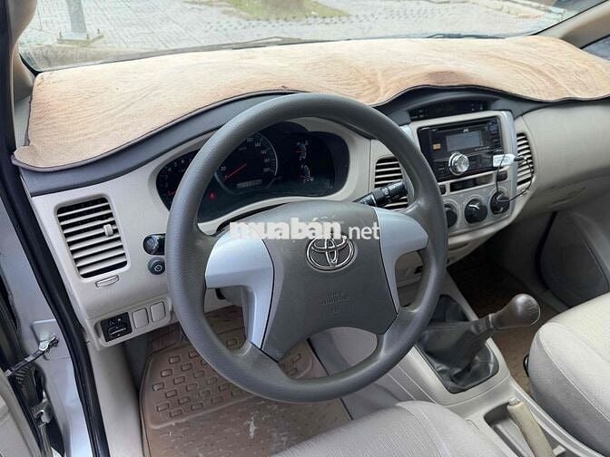 Toyota Innova 2016 Số sàn Bạc