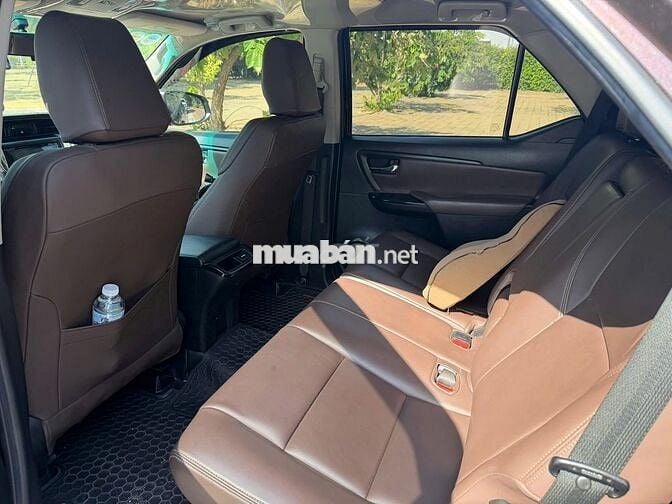 Toyota Fortuner 2018 đk 2019 Nâu 7 chỗ Dầu Xe Nhập