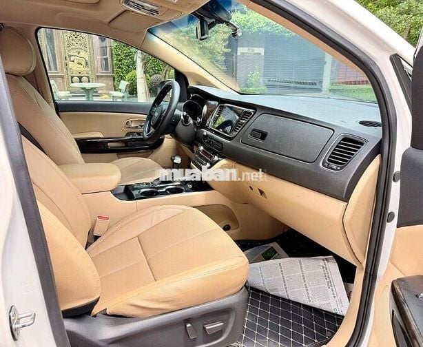 KIA Sedona 2.2 DATH 2019 Trắng Tự động 8v2 km