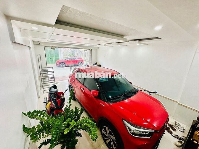 68m diện tích đẹp rộng mênh mông,kinh doanh tốt,oto ngủ trong nhà