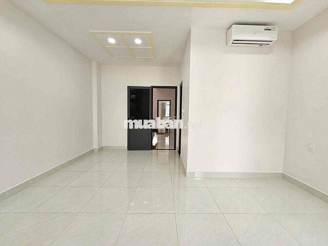 Toà nhà văn phòng 5x22m cho thuê lẽ từng tầng tại KDT Vạn Phúc