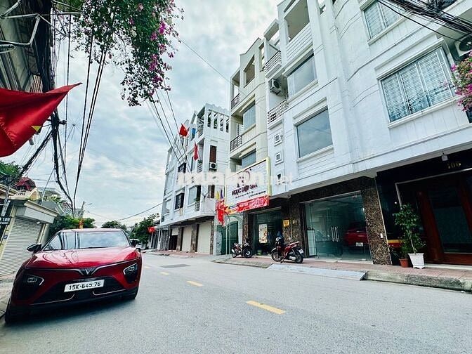 68m diện tích đẹp rộng mênh mông,kinh doanh tốt,oto ngủ trong nhà