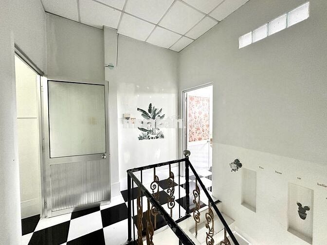 Nhà Trệt Lầu 2 PN hẻm đường Nguyễn Việt Hồng chỉ 5 triệu