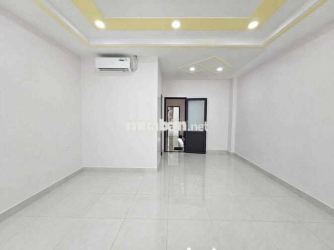 Toà nhà văn phòng 5x22m cho thuê lẽ từng tầng tại KDT Vạn Phúc