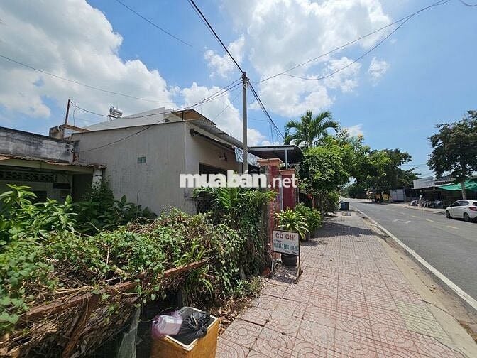 CHỦ KẸT TIỀN BÁN ĐẤT TẶNG NHÀ 192M2 NGAY THỊ TRẤN CỦ CHI SỔ HỒNG RIÊNG