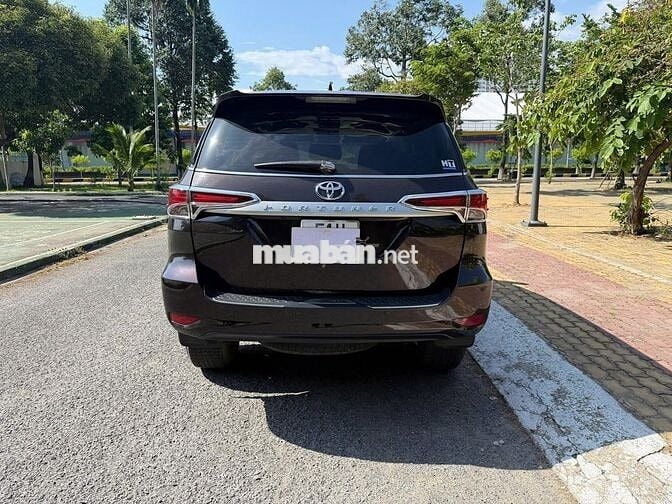 Toyota Fortuner 2018 đk 2019 Nâu 7 chỗ Dầu Xe Nhập