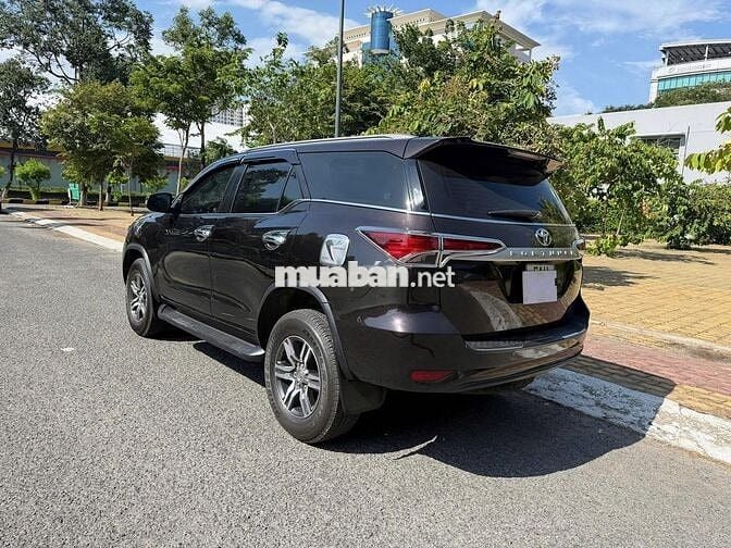 Toyota Fortuner 2018 đk 2019 Nâu 7 chỗ Dầu Xe Nhập