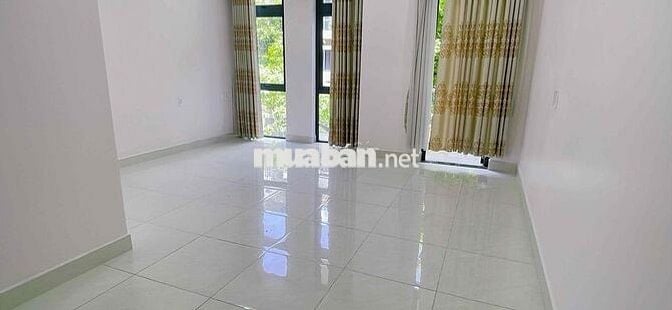 Toà nhà văn phòng 5x22m cho thuê lẽ từng tầng tại KDT Vạn Phúc