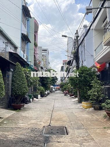 Nhà nguyên căn HXH 1/ Tân Quý ngay AEON 4x15 1 lầu đúc