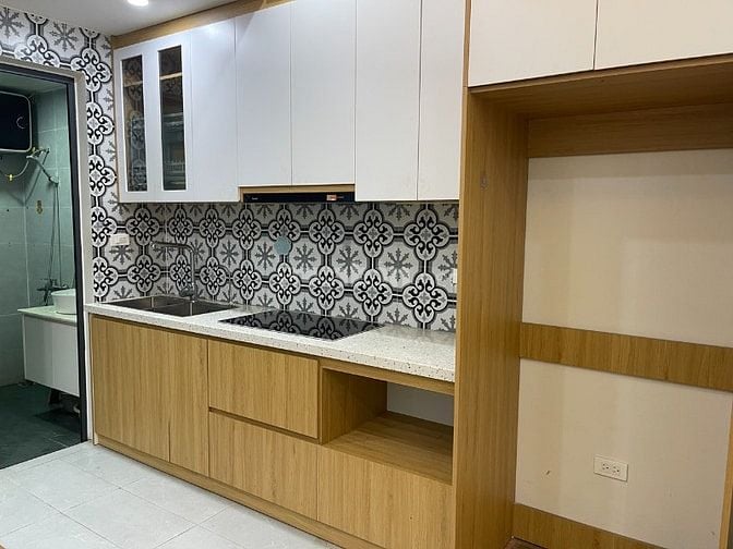 Cho thuê căn hộ tập thể mặt phố Trường Chinh 65m2 2 ngủ cơ bản