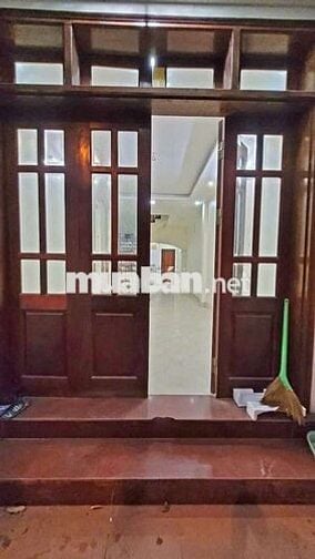 cho thuê nhà 4 tầng sử dụng 260m2 phù hợp làm vp+Ở