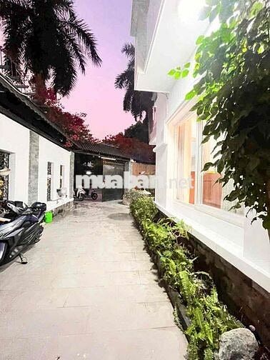 Biệt thự góc 2 Mặt tiền khu tên lửa 3 tấm 12x20m đủ nội thất 55tr