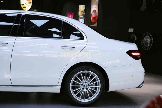 Mercedes-Benz E200 2021 Trắng 38.000 miles