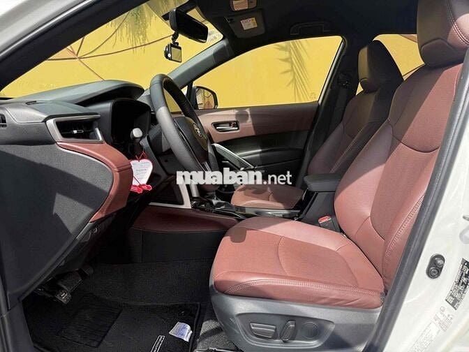 Toyota Corolla Cross 1.8G 15.000km (Full phụ kiện)