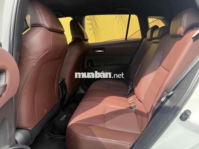 Toyota Corolla Cross 1.8G 15.000km (Full phụ kiện)